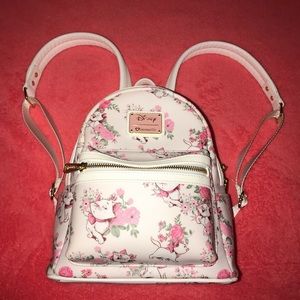 Disney’s lounge fly purse🌸